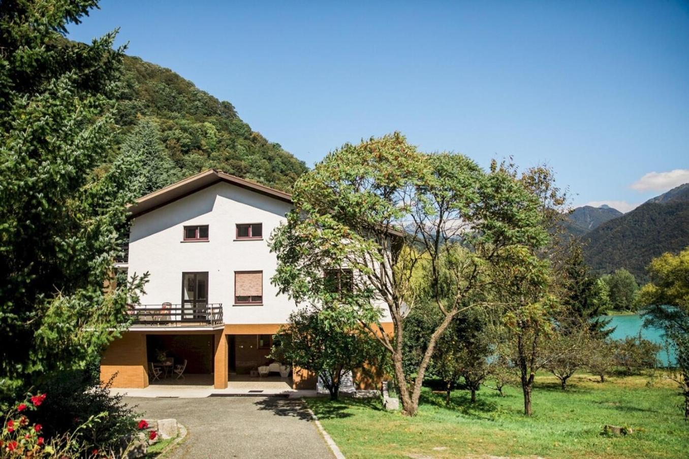 Vila Labod, Unique Villa At The Lake Most Na Soci Exterior photo